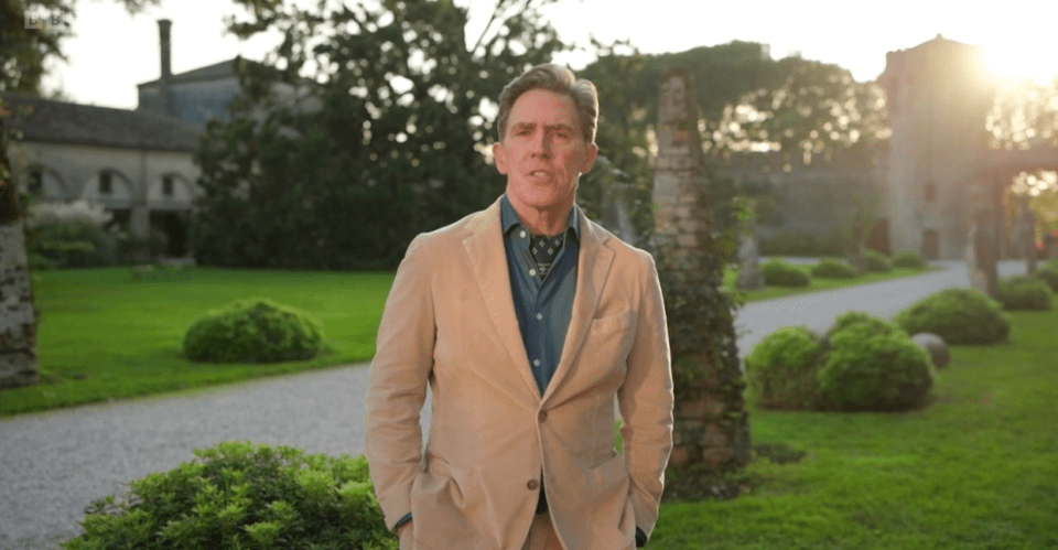 Man in tan jacket reveals game-changing advantage.