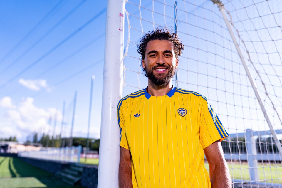 Dominic Calvert-Lewin in Leeds United jersey.