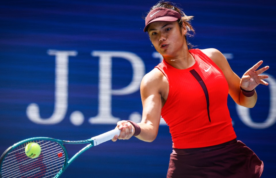 Emma Raducanu playing tennis.