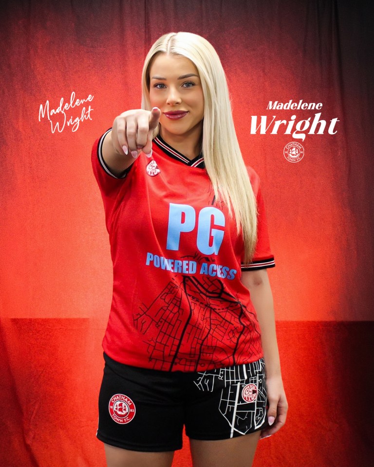 Madelene Wright in Chatham Town WFC kit.