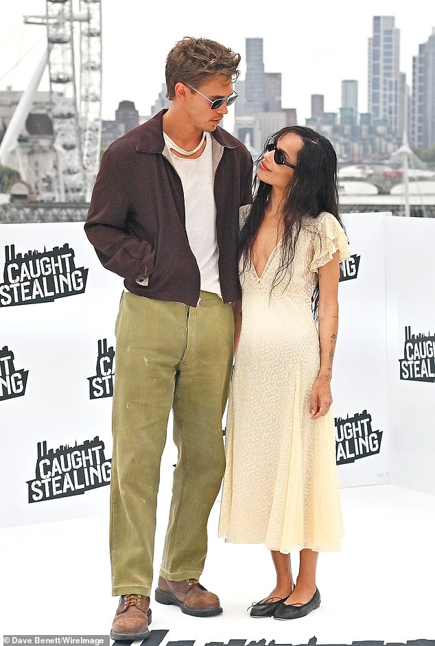 It comes after Zoe enjoyed an extremely flirty display with co-star Austin Butler, 34, at a Paris bar this week
