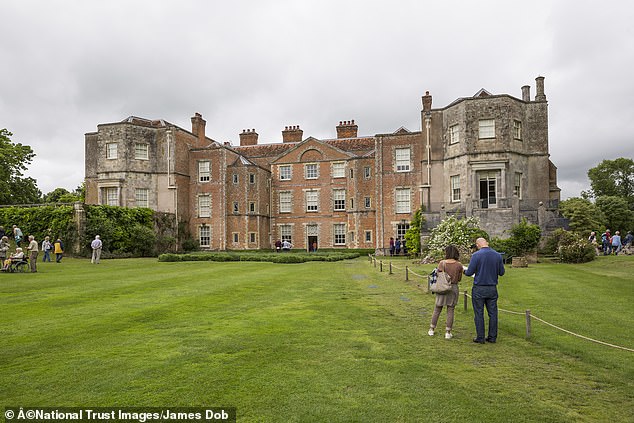 Before: A similar angle of Mottisfont taken when the grass was too green for the parch marks to be visible
