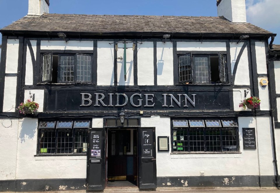 The Bridge Inn pub.