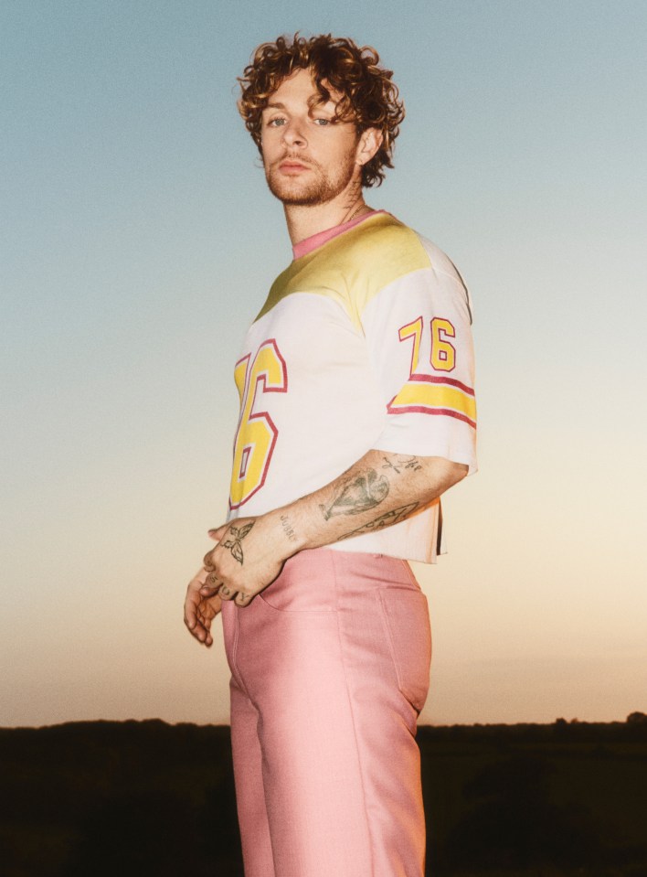 Tom Grennan promotional photo.