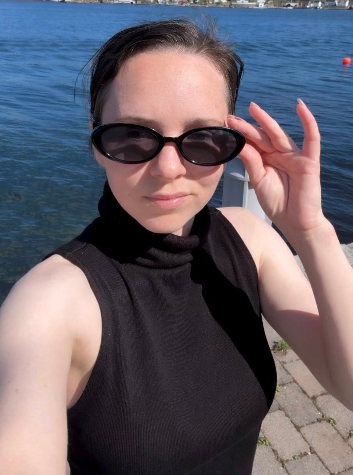 Photo of Reykja Elle, a therapist who overcame poverty.