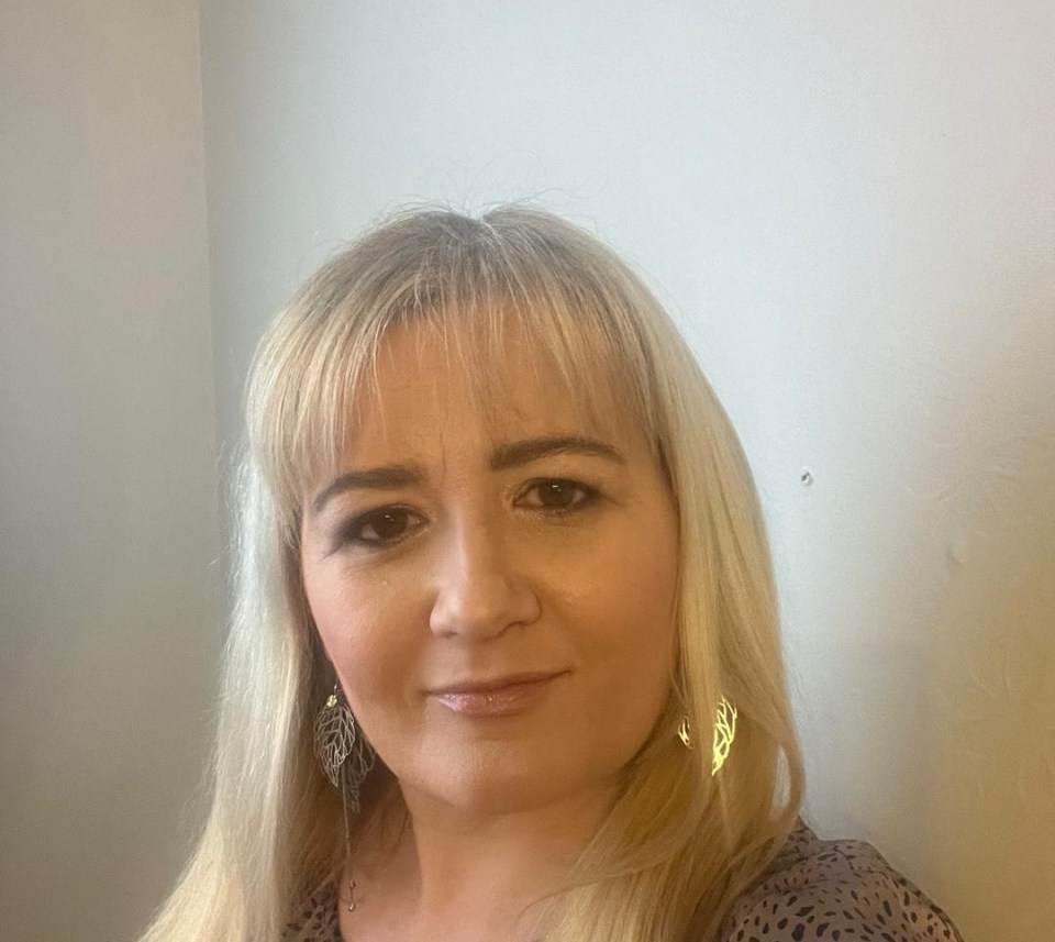 Photo of a blonde woman wearing a patterned top, with text overlay reading, "This is what a single girl looks like."