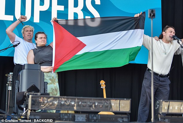 Irish folk band The Mary Wallopers were pulled off stage at a UK festival after starting a pro-Palestine chant