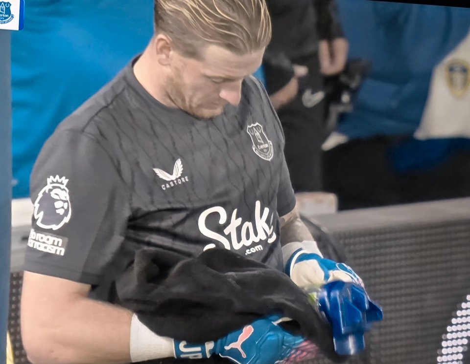 Jordan Pickford, Everton goalkeeper, reviewing notes.