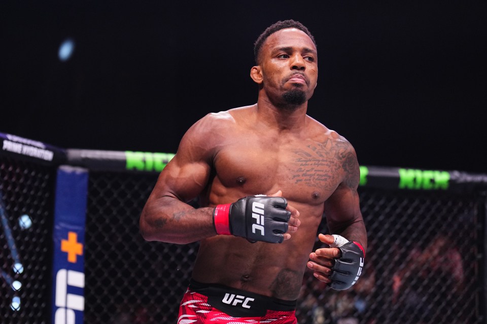 Lerone Murphy of England preparing for a UFC featherweight fight.