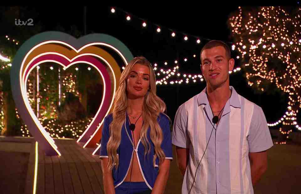 Helena and Blu from Love Island saying goodbye.