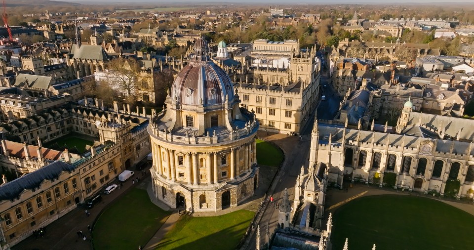 Aerial view of Oxford University campus.