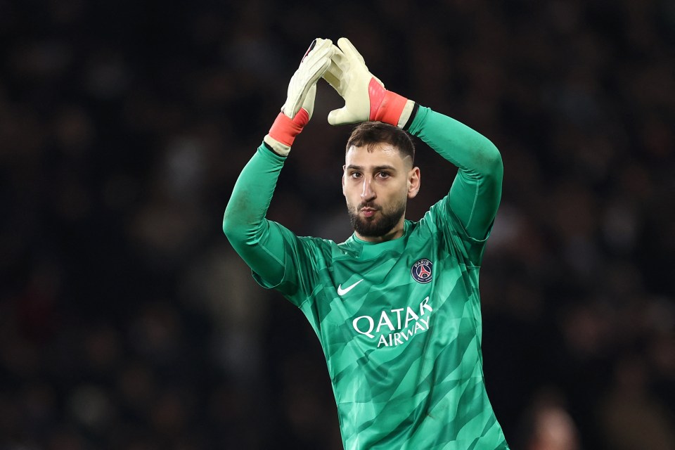 Gianluigi Donnarumma celebrating a victory.
