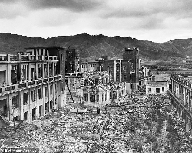 The US dropped the bomb on Nagasaki on August 9, 1945, killing 70,000 by the end of that year, three days after the bombing of Hiroshima that killed 140,000. It forced Japan ¿s surrender on August 15, 1945, ending the war