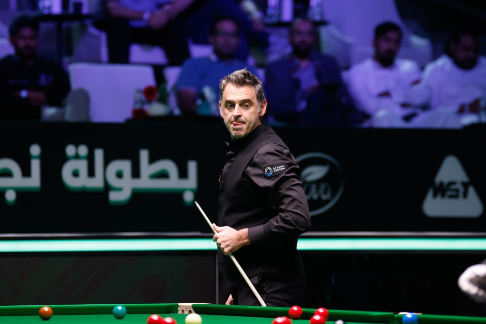 Ronnie O'Sullivan at a snooker match.