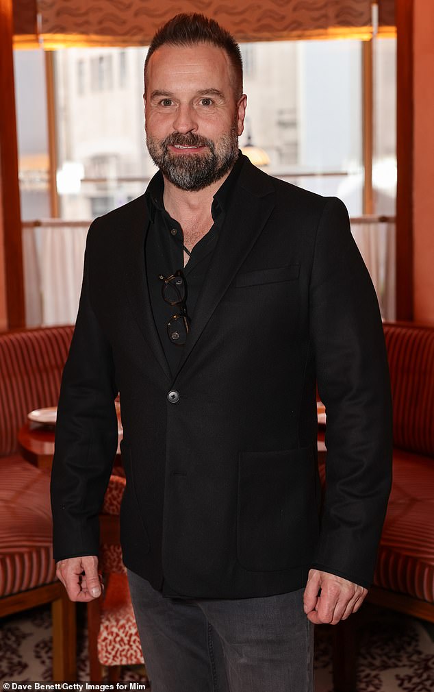 Alfie Boe's restaurant etiquette has been called into question after he allegedly ruined one diner's culinary experience