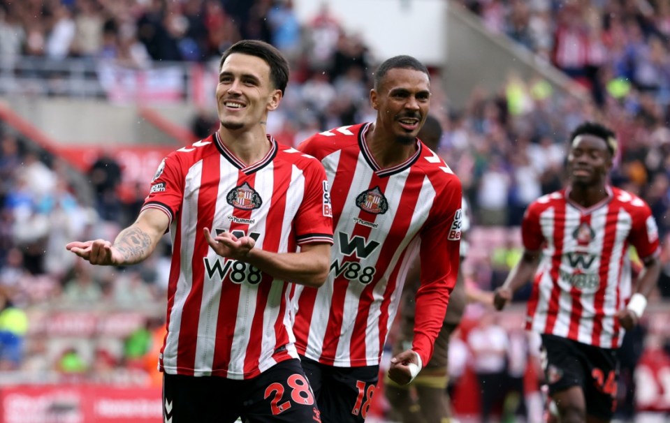 SUNDERLAND, ENGLAND - AUGUST 30: Enzo Le Fee of Sunderland celebrates scoring his team's first goal from the penalty spot during the Premier League match between Sunderland and Brentford at Stadium of Light on August 30, 2025 in Sunderland, England. (Photo by Alex Livesey/Getty Images)