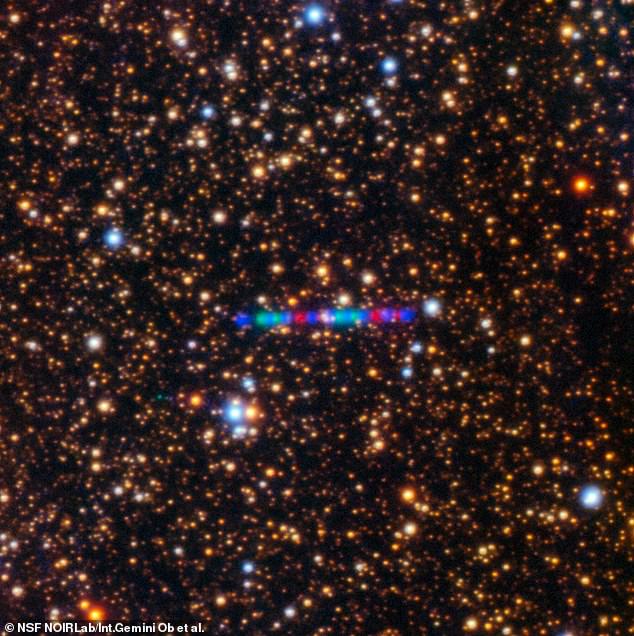 3I/ATLAS shoots across a dense star field in this image captured by the Gemini North telescope last month