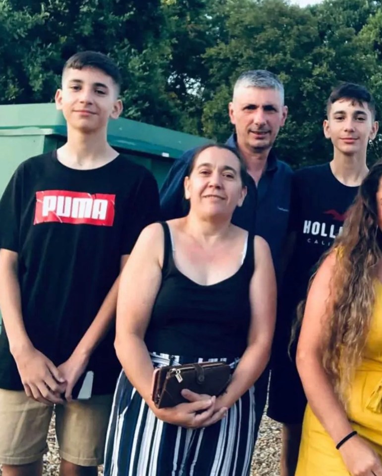 Photo of a British family who died in a car accident.