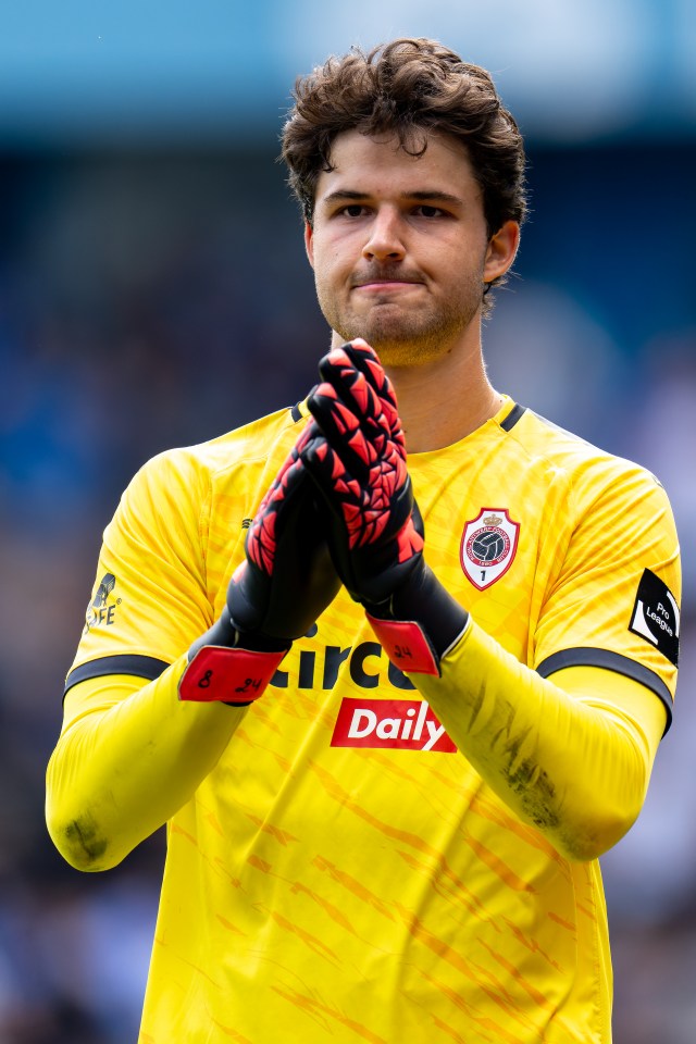 Andre Onana, Manchester United goalkeeper, warming up.