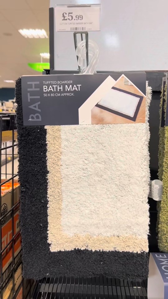 Tufted border bath mat (£5.99).