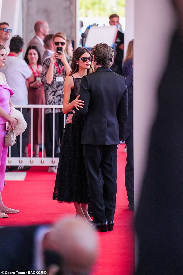 The loved-up pair put on an amorous display as they graced the red carpet together