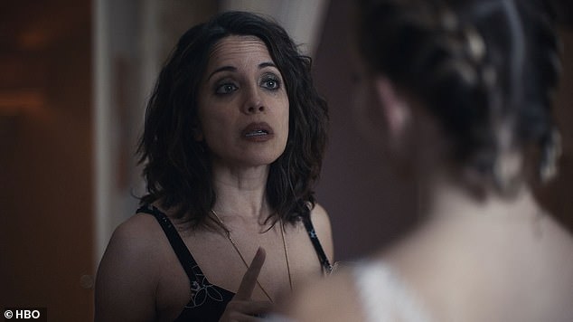 Alanna also starred as Suze Howard on Euphoria who is the mother of Lexi and Cassie who are played by Maude Apatow and Sydney Sweeney, respectively