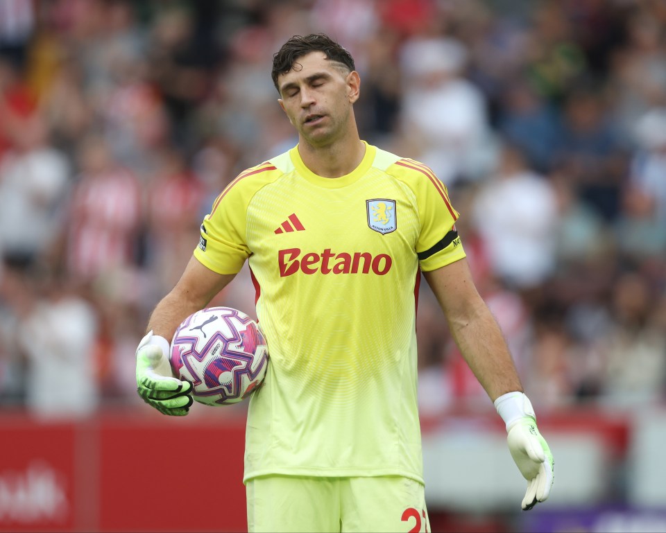 Emiliano Martínez of Aston Villa during a Premier League match.