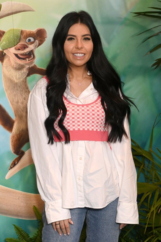 Cara De La Hoyde-Massey at the Ice Age: Adventures of Buck Wild premiere.