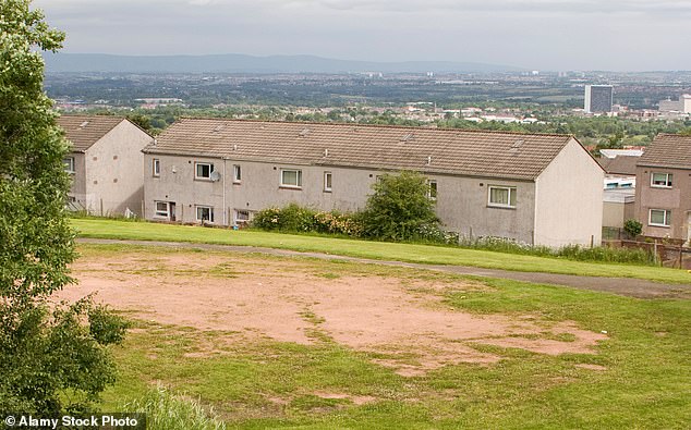 In North Lanarkshire and Falkirk, properties are being marked as ‘sold’ or ‘sold subject to contract’ in 12 days while in South Ayrshire and West Dunbartonshire it’s 13 days