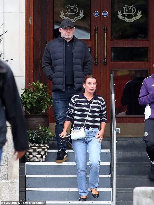 Meanwhile Wayne, 39, wore a black polo top and padded jacket, while completing the outfit with a baseball cap and Puma trainers