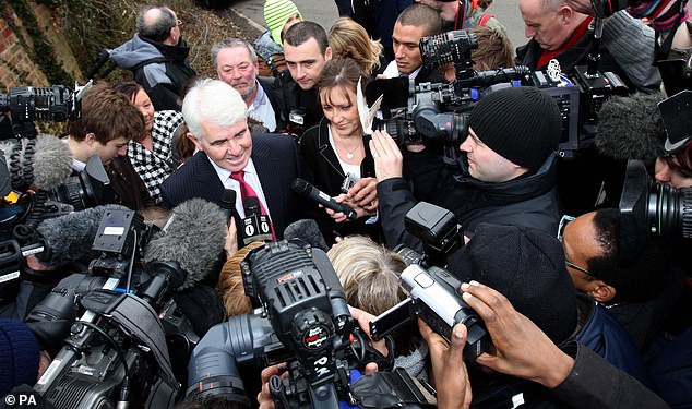 Clifford arrives at Jade's wedding to Jack Tweed, which took place the same year she died