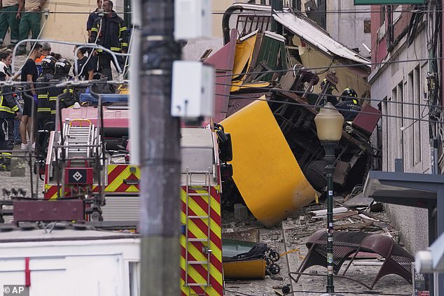 The drama occurred at 6.05pm on Wednesday evening after one of the cables reportedly came loose