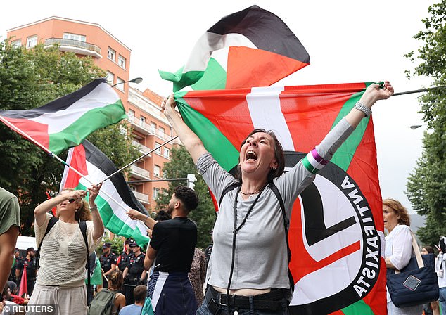 Protestors have been a regular feat throughout the race but made a real difference in Bilbao