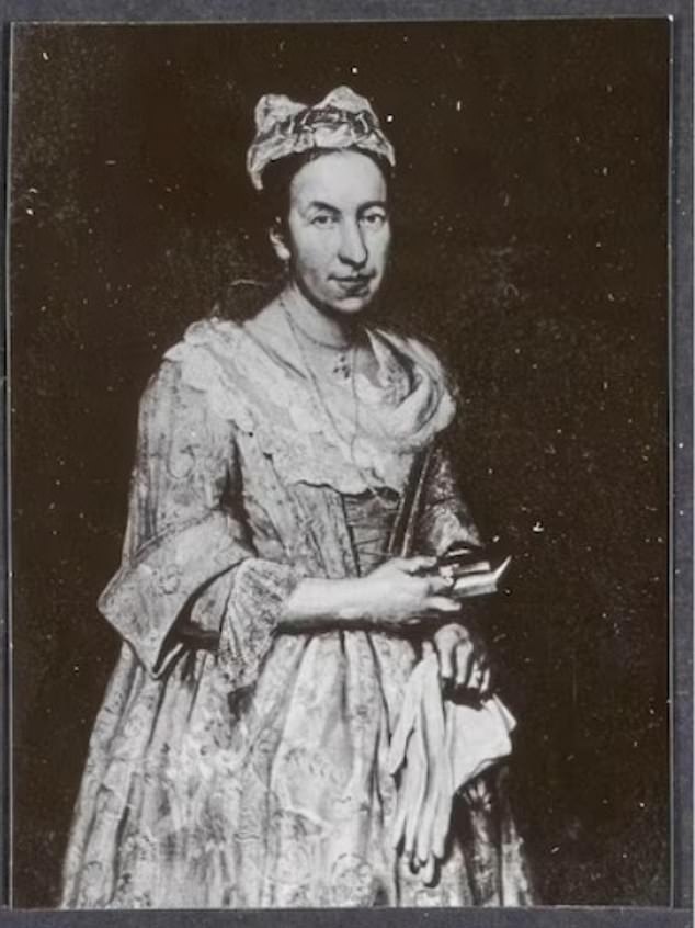 Portrait of a Lady, a portrait of Contessa Colleoni created by Fra Galgario in the 18th century, was pictured hanging over a sofa in a real estate listing posted by Robles Casas & Campos