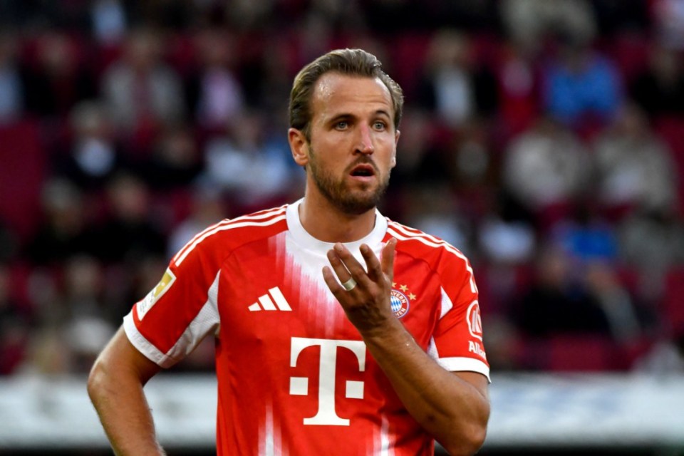 Mandatory Credit: Photo by Midori Ikenouchi/Hasan Bratic/DeFodi Images/Shutterstock (15464553fv) 30.08.2025, WWK Arena, Augsburg, GER, 1.FBL, FC Augsburg vs FC Bayern M¿nchen , Harry Kane (M¿nchen) DFL regulations prohibit any use of photographs as image sequences and/or quasi-video. im Bild GER, 1.FBL, FC Augsburg vs FC Bayern M¿nchen - WWK Arena, Augsburg, Deutschland - 30 Aug 2025