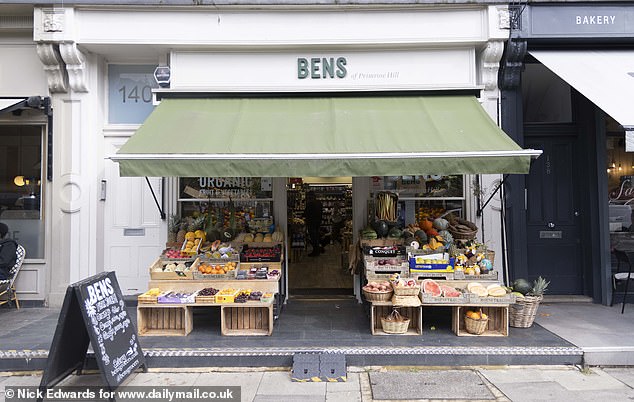 Primrose Hill features luxury cafes, stalls and restaurants for locals and tourists to enjoy