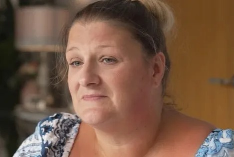 Photo of Suzanne Hall.