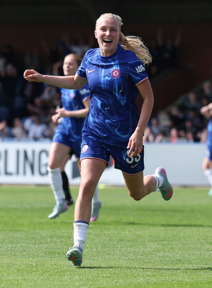 Aggie Beever-Jones of Chelsea celebrating a goal.