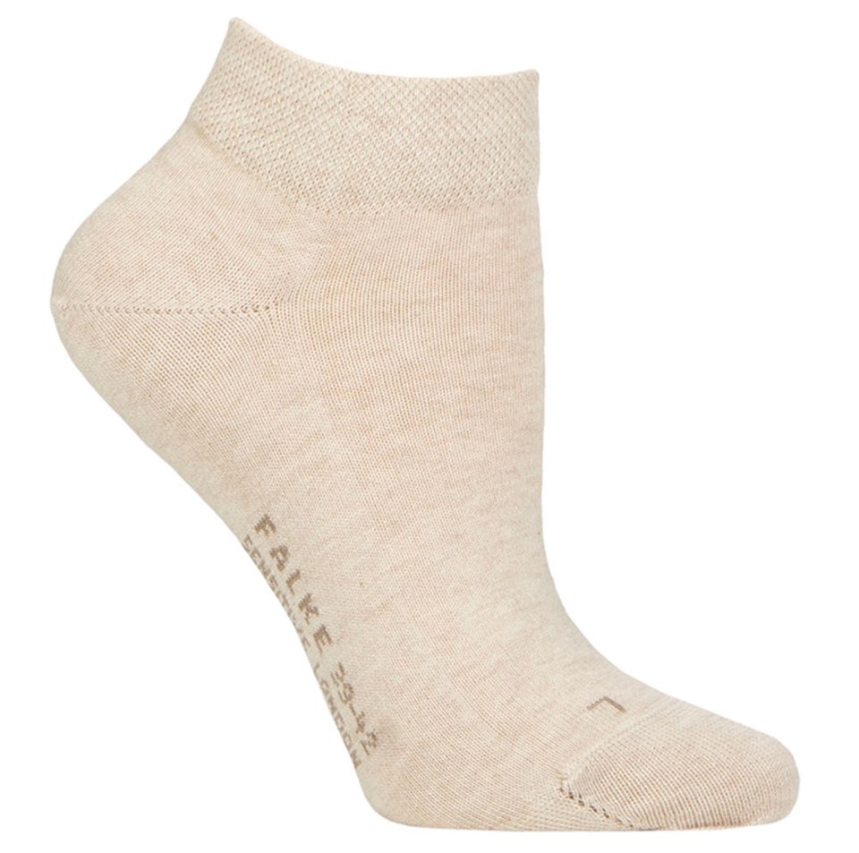 Beige ankle sock.