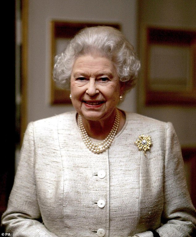 In the run up to his trial, Paul Burrell writes that the only person he felt he could turn to was the Queen