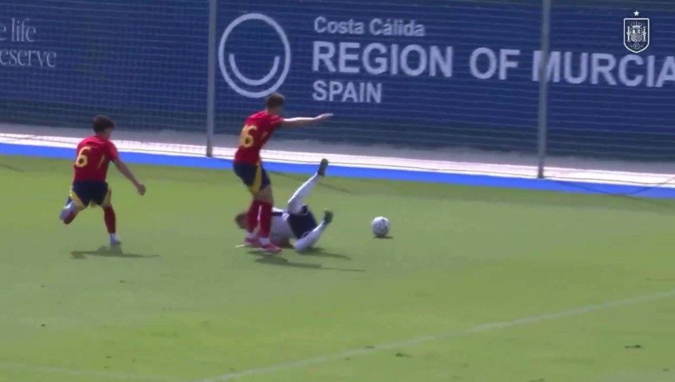 England U19 player fouled, resulting in a penalty kick.