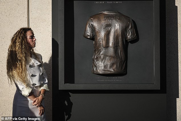 Rute Cardoso looked on as a bronze jersey resembling Jota's Portugal shirt was unveiled by the Portuguese Football Federation on September 2