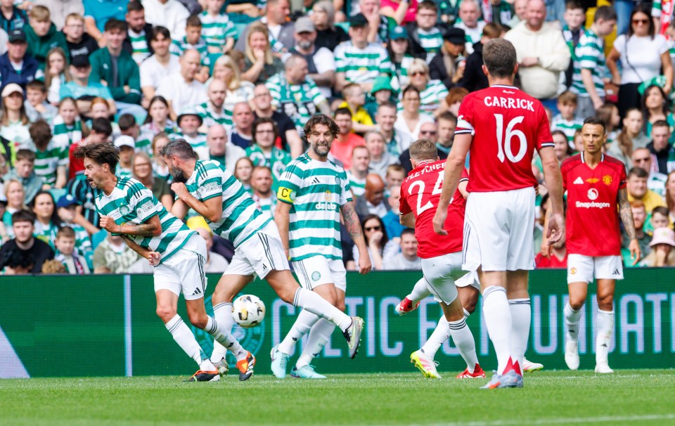 06.09.2025 Celtic Legends v Manchester United Legends, Charity Match .............................. Darren Fletcher fires United's opening goal