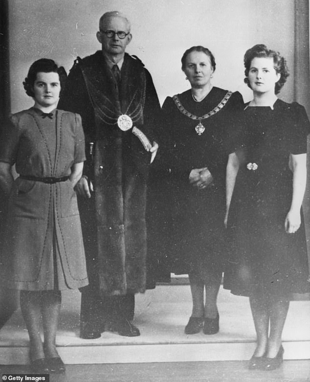 The Roberts family when Alfred was Mayor of Grantham. Margaret was groomed for success by their father, probably because Muriel (left) lacked Margaret’s singularity of purpose (for which read neurodiversity) and showed far less interest in school work