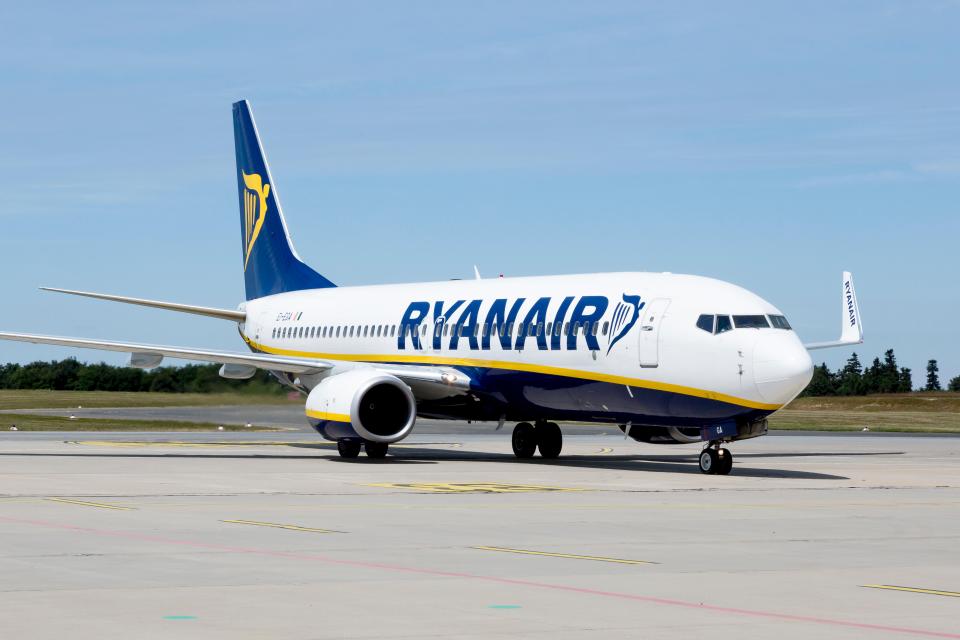 Ryanair Boeing 737-800 on the tarmac.