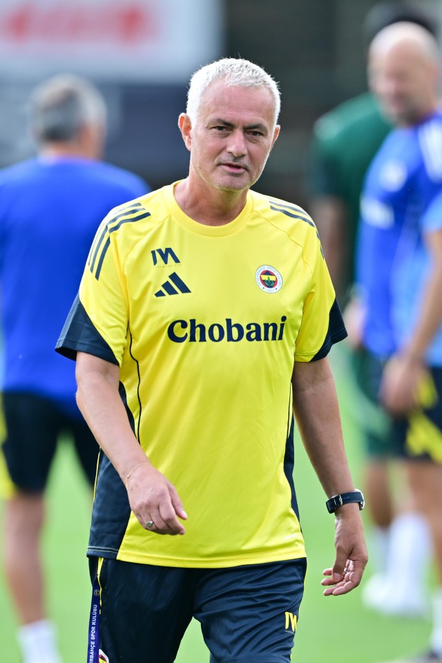 Jose Mourinho at Fenerbahce training.