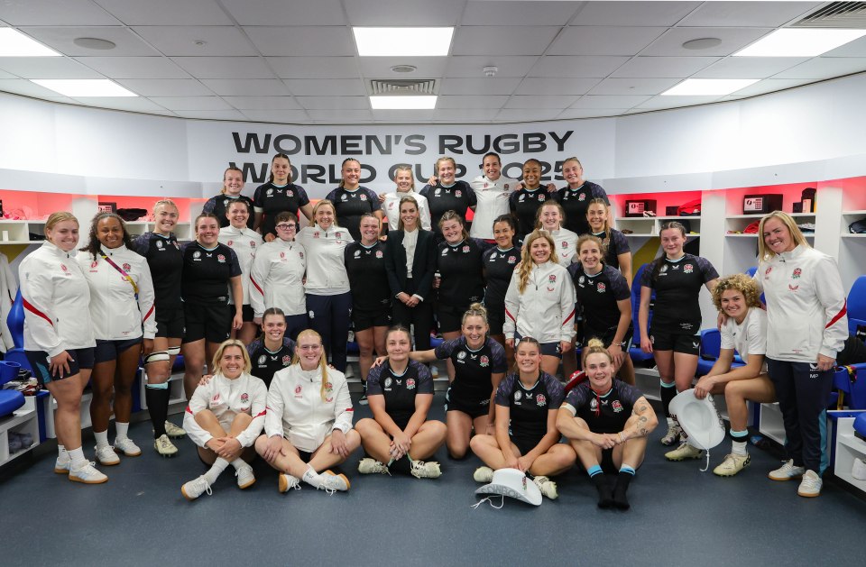 The Princess of Wales with the England Women's Rugby team.
