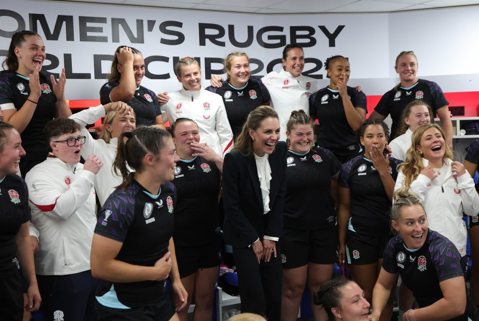 The Princess of Wales with the England Women's Rugby team.