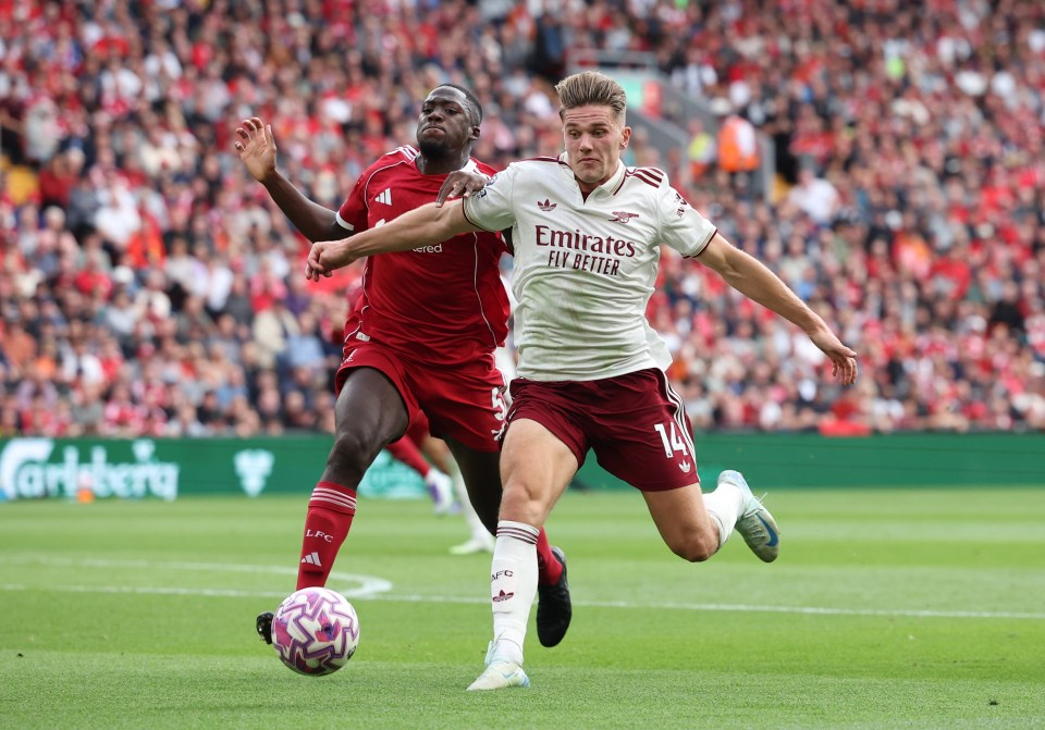 Viktor Gyokeres of Arsenal in action during a soccer match.