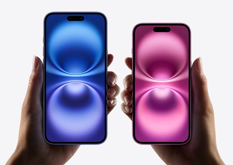 Two iPhone 16 Plus phones in blue and pink.